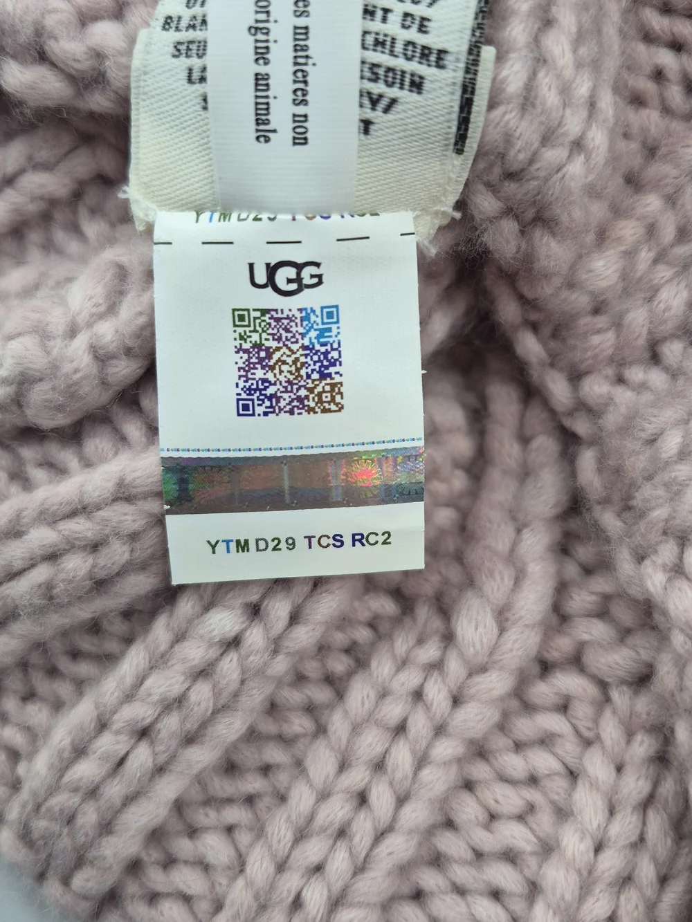 UGG hat cable